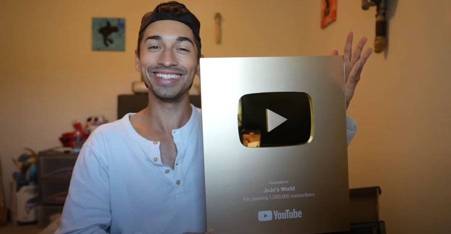 2023-07-08 11_25_08-(2) Opening My 1 Million Subscriber Gold Play Button On My Birthday In Wal...jpg