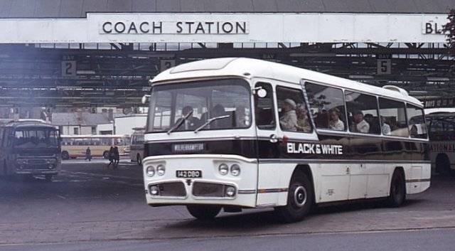 Bus_Black White Leyland Duple 1973.jpg