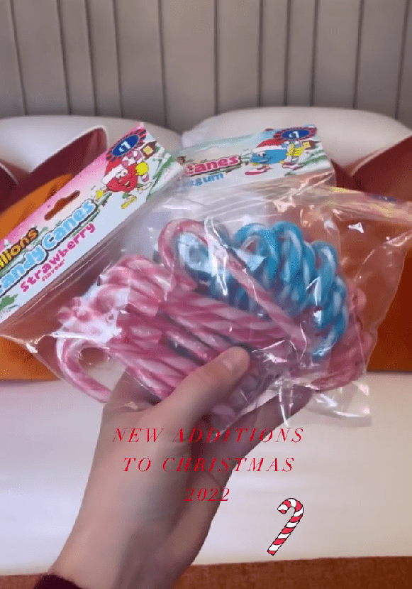 candy cane sweets.png