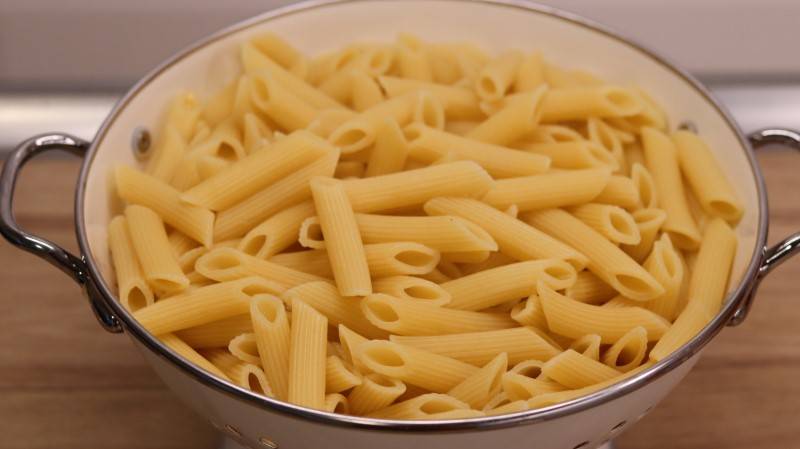 cooked-penne-pasta-in-colander.jpg