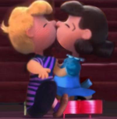 lucy_and_schroeder_kissing__by_luroedershipper_d9j5s3n-fullview.jpg