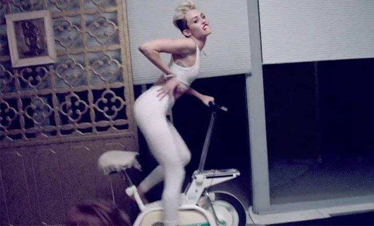 miley-cyrus-we-cant-stop-video.jpg
