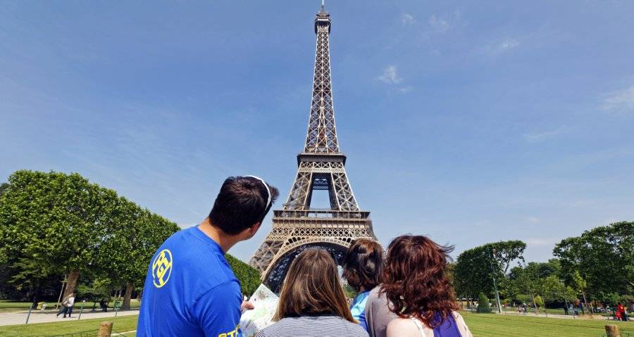 PS-M-Paris-Eiffel-Tower-Staff.jpg