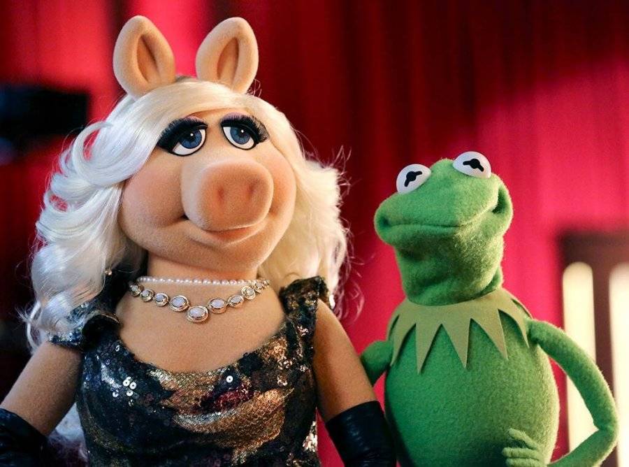 rs_1024x759-201201105340-1024-Miss-Piggy-and-Kermit-the-Frog.jpg