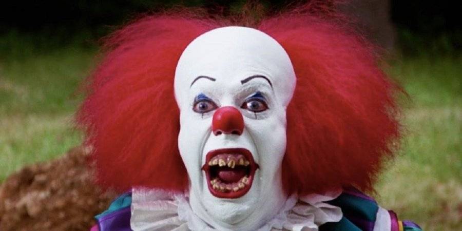 tim-curry-it-pennywise-social.jpg