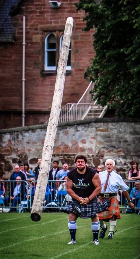 tossing the caber.jpg