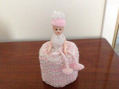 Vintage-Retro-Knitted-crochet-Toilet-Roll-holder-Dolly-pink.jpg